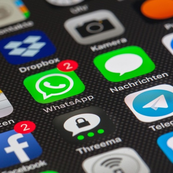 Descubre las diferencias entre grupos y comunidades de WhatsApp